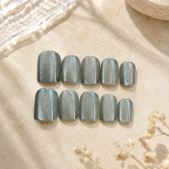 Soft Champagne Cat-Eye Press-On Nails