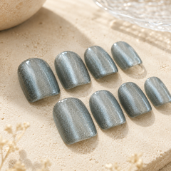 Soft Champagne Cat-Eye Press-On Nails