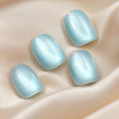 Light Blue Pearl Cat-Eye Press-On Nails