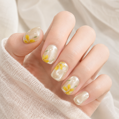 Ivory Floral Press On Nails | Yellow Flower Handmade Gel Nails – AMBERÉA