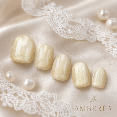 Ivory White Cat-Eye Press-On Nails