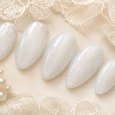 Snow White Cat-Eye Press-On Nails