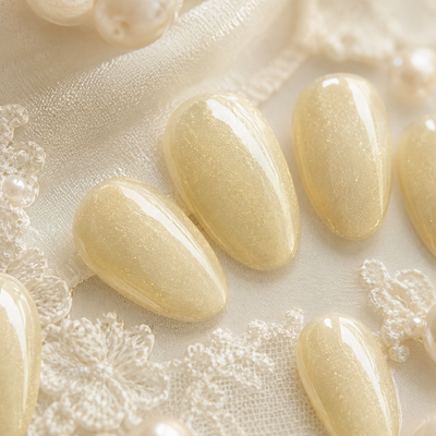 Champagne Gold Cat-Eye Press-On Nails – Almond